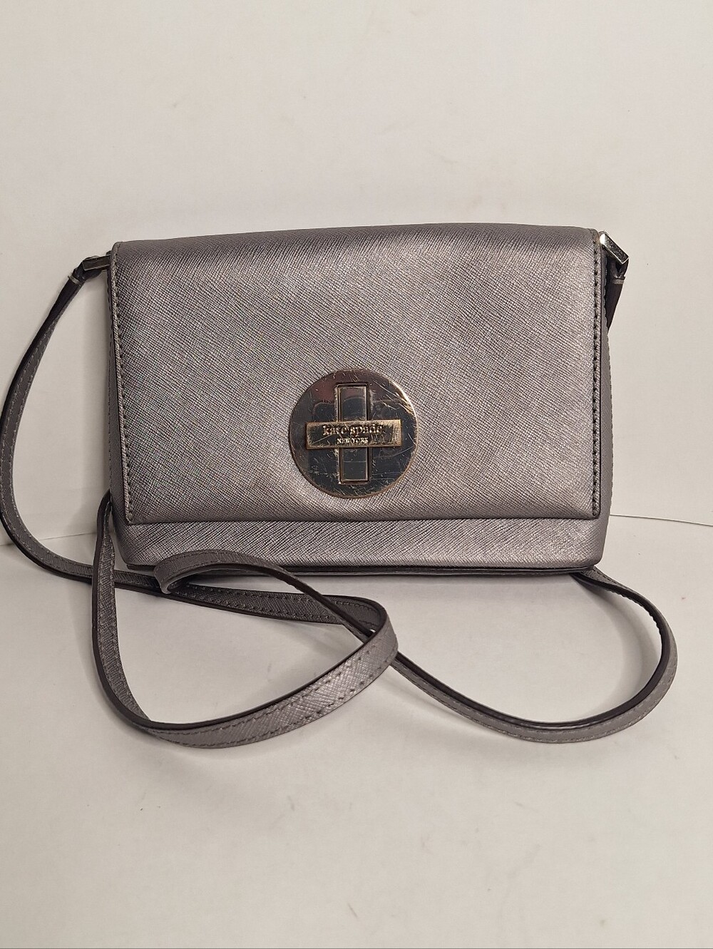 Kate Spade Newbury Lane Small Turn Lock Sally Silver Metallic Leather Crossbody